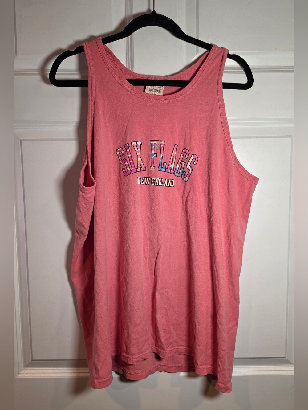 Comfort Wash Six Flags New England Women's Pink Cotton Tank Top L
